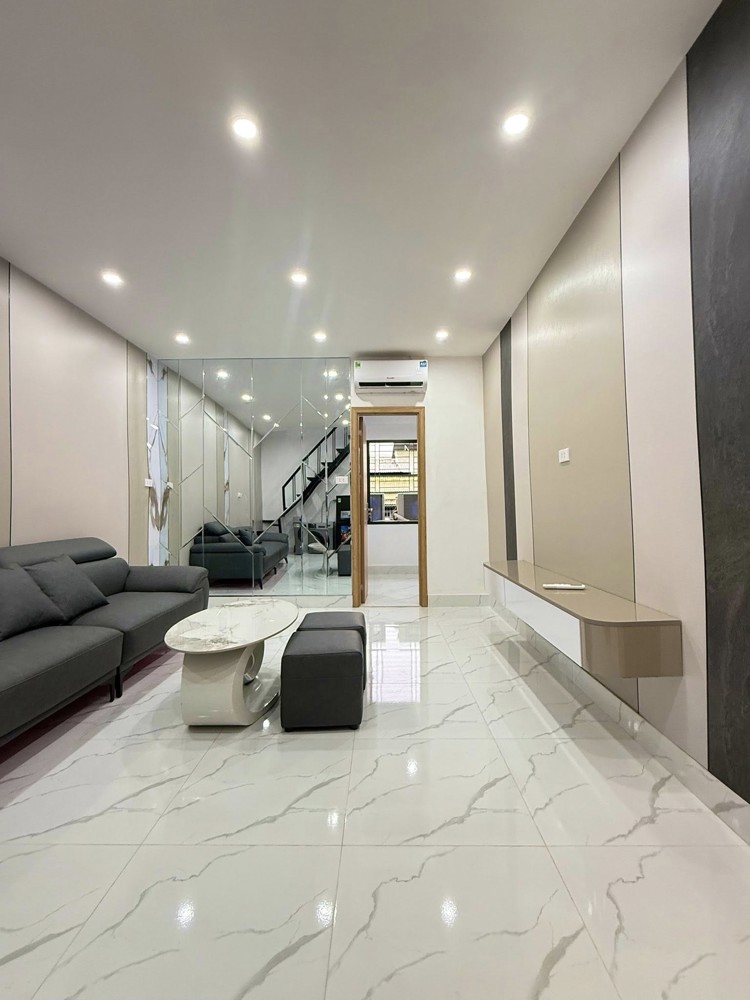 Bán căn hộ tập thể Nghĩa Tân 80m 3 ngủ Ở sướng giá mềm