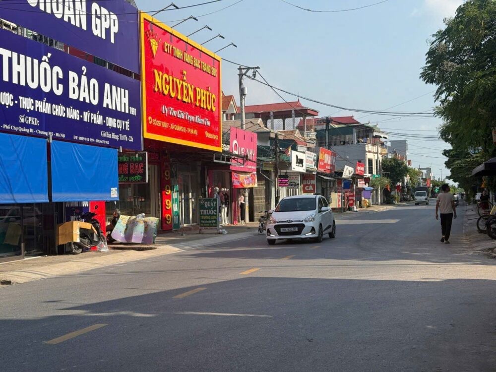SIÊU PHẨM TRỤC TCHINHS KINH DOANH 40M TẠI MẶT ĐƯỜNG QUẢNG BỊ-CHƯƠNG MỸ-HÀ NỘI