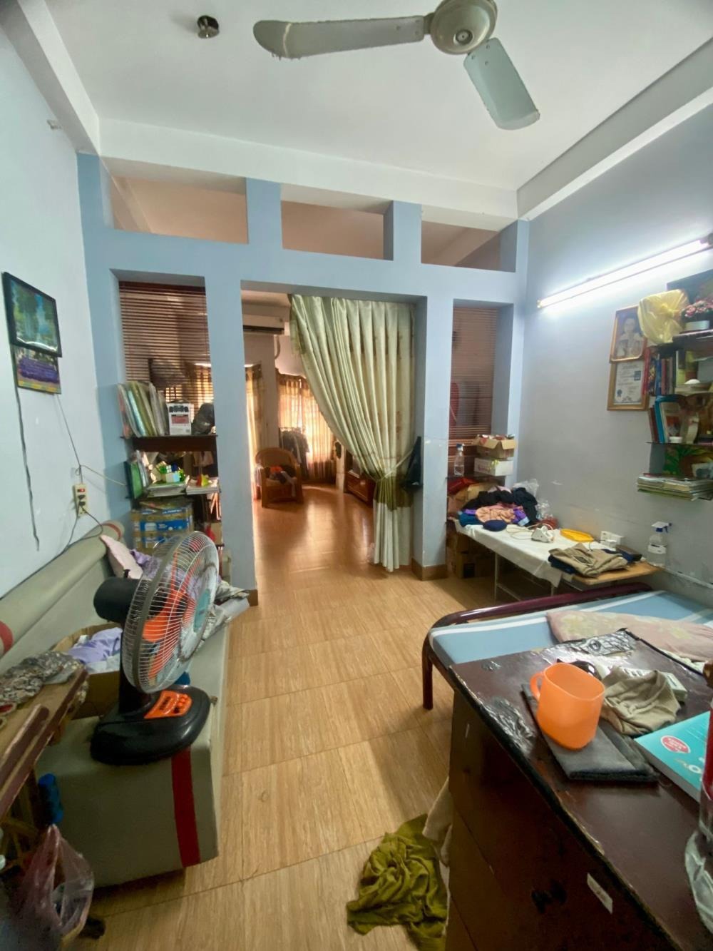 Bán Nhà Mặt Tiền Lê Quốc Trinh, Tân Phú - 70m2, 4 Tầng, 8.5 Tỷ TL