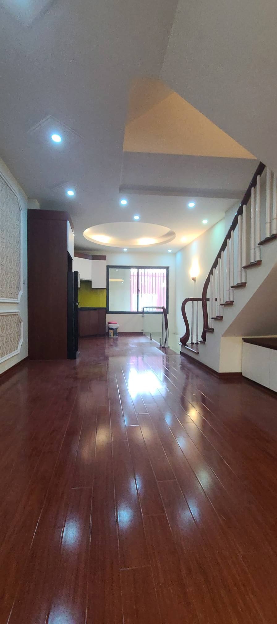 Bán nhà Võng Thị, Tây Hồ - 45m² - 5 Tầng - Ngõ Ô Tô - Giá 14.85 Tỷ