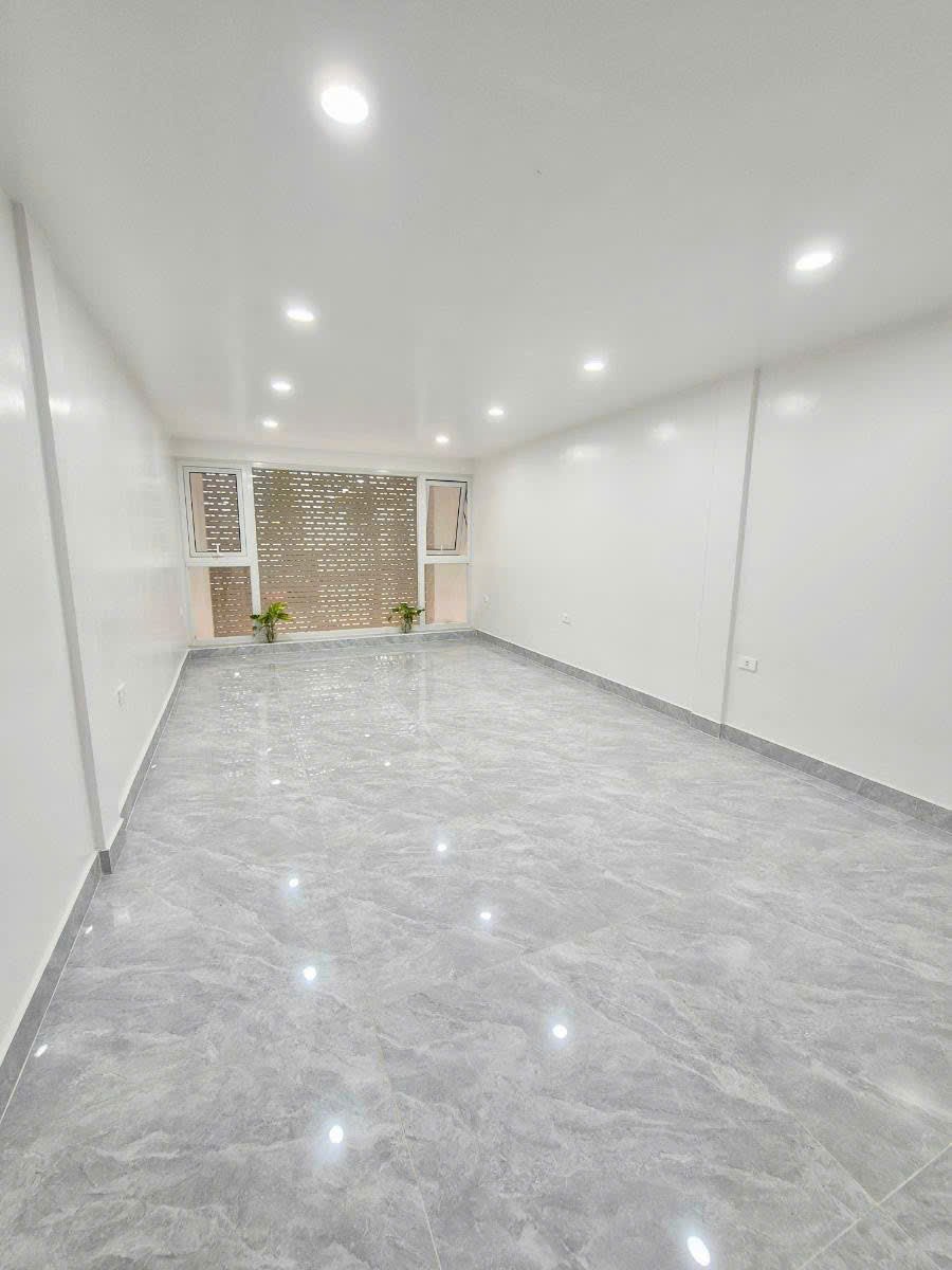 Bán Nhà Mặt Phố Trung Phụng 42 Tỷ - 7 Tầng, MT 4.2m, Thang Máy