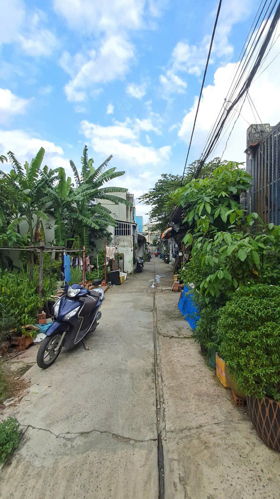 CHỈ 4.25 TỶ (TL) - BÁN LÔ ĐẤT ĐỐI DIỆN KĐT VẠN PHÚC - SÁT VÁCH CHUNG CƯ URBAN - ĐƯỜNG 6 HIỆP BÌNH