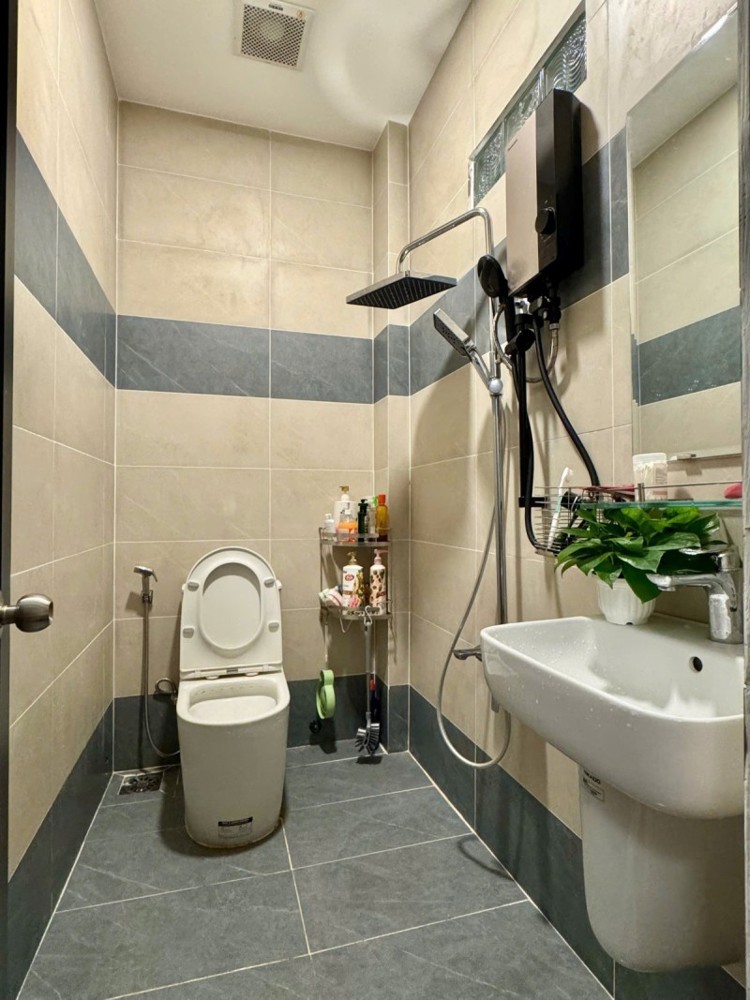 Bán nhà 2 tầng, 56m2, HXH đường 102, Tăng Nhơn Phú A, Q.9. 2PN, SH, 6.35 tỷ