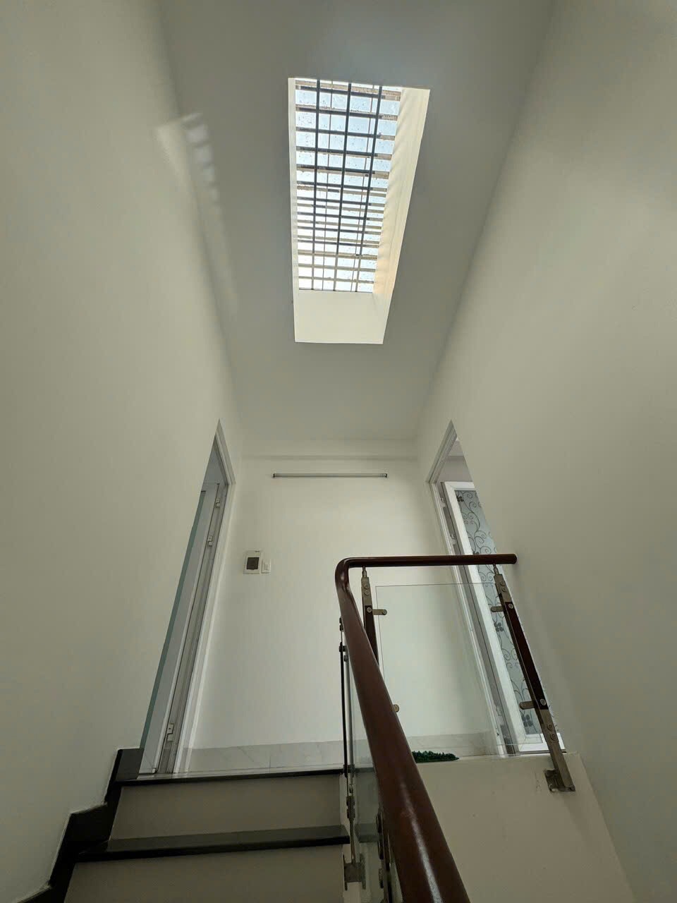 Bán Gấp Nhà Phố 4 Tầng View Công Viên, Bình Phú, Quận 6 - Giá Tốt