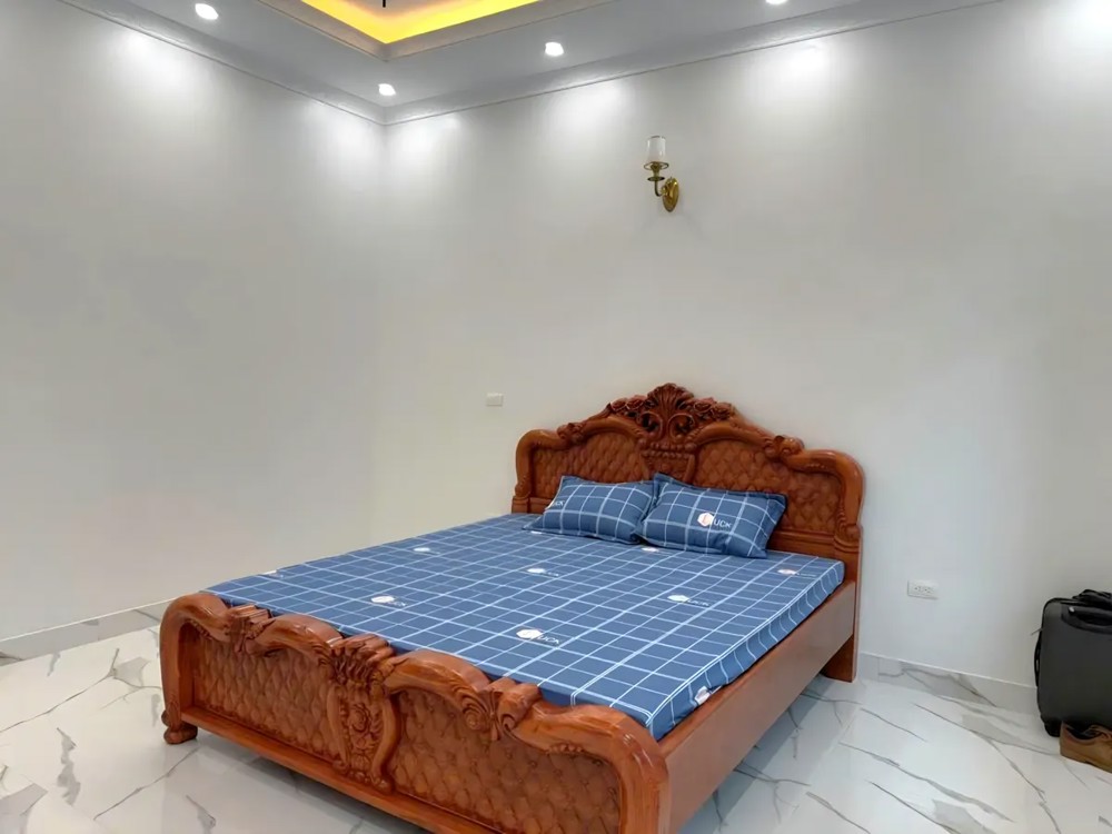 NHÀ MỚI - ĐỆP Phố Chu Huy Mân 105m2 X 4 tầng 12.3 tỷ Long Biên Hà Nội