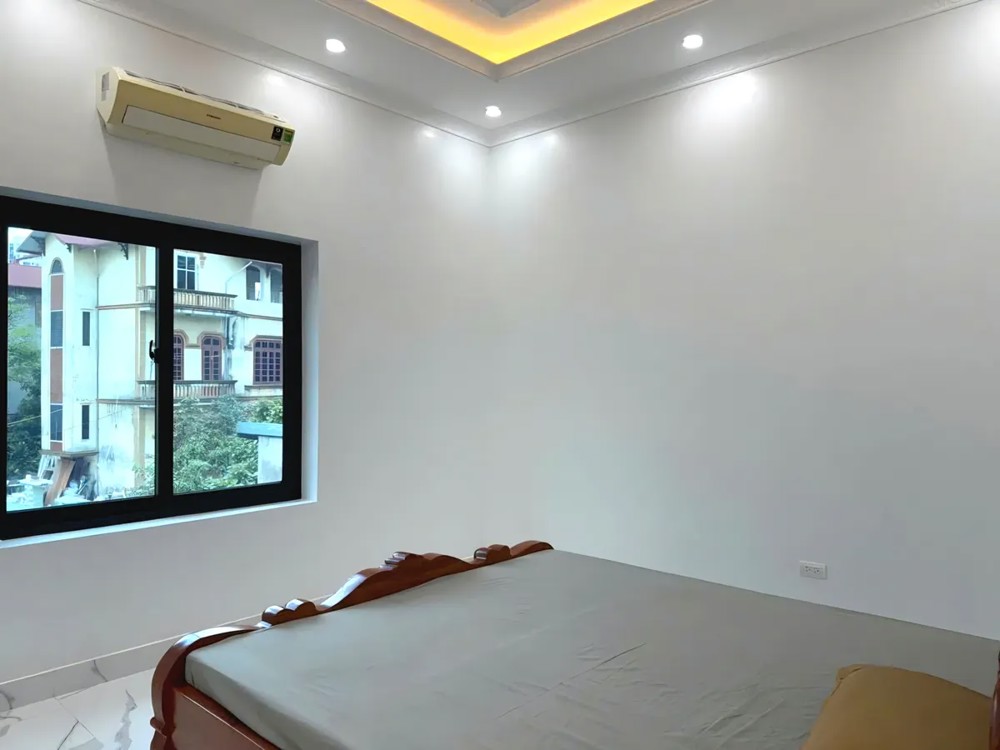 NHÀ MỚI - ĐỆP Phố Chu Huy Mân 105m2 X 4 tầng 12.3 tỷ Long Biên Hà Nội