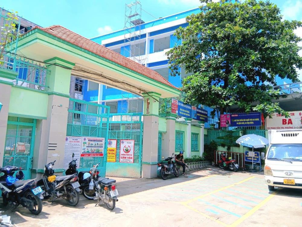 Bán Nhà Mặt Tiền Quận 5, 5 Tầng - Kinh Doanh Đa Ngành, Thu Nhập Cao!