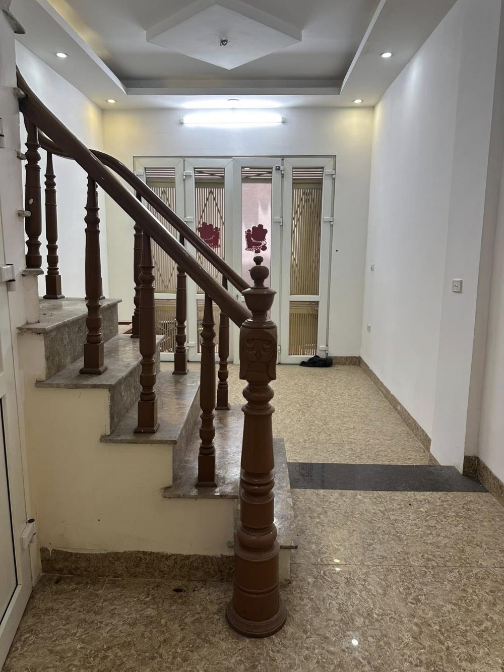 Bán Gấp Nhà Vĩnh Hưng - Lĩnh Nam, Ô Tô Đỗ Cửa, Vị Trí Đẹp