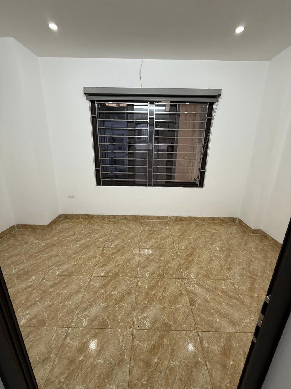 Bán Gấp Nhà Đông Thiên - Vĩnh Hưng: Nhà Mới, Vị Trí Đẹp, Giá 4.6 Tỷ