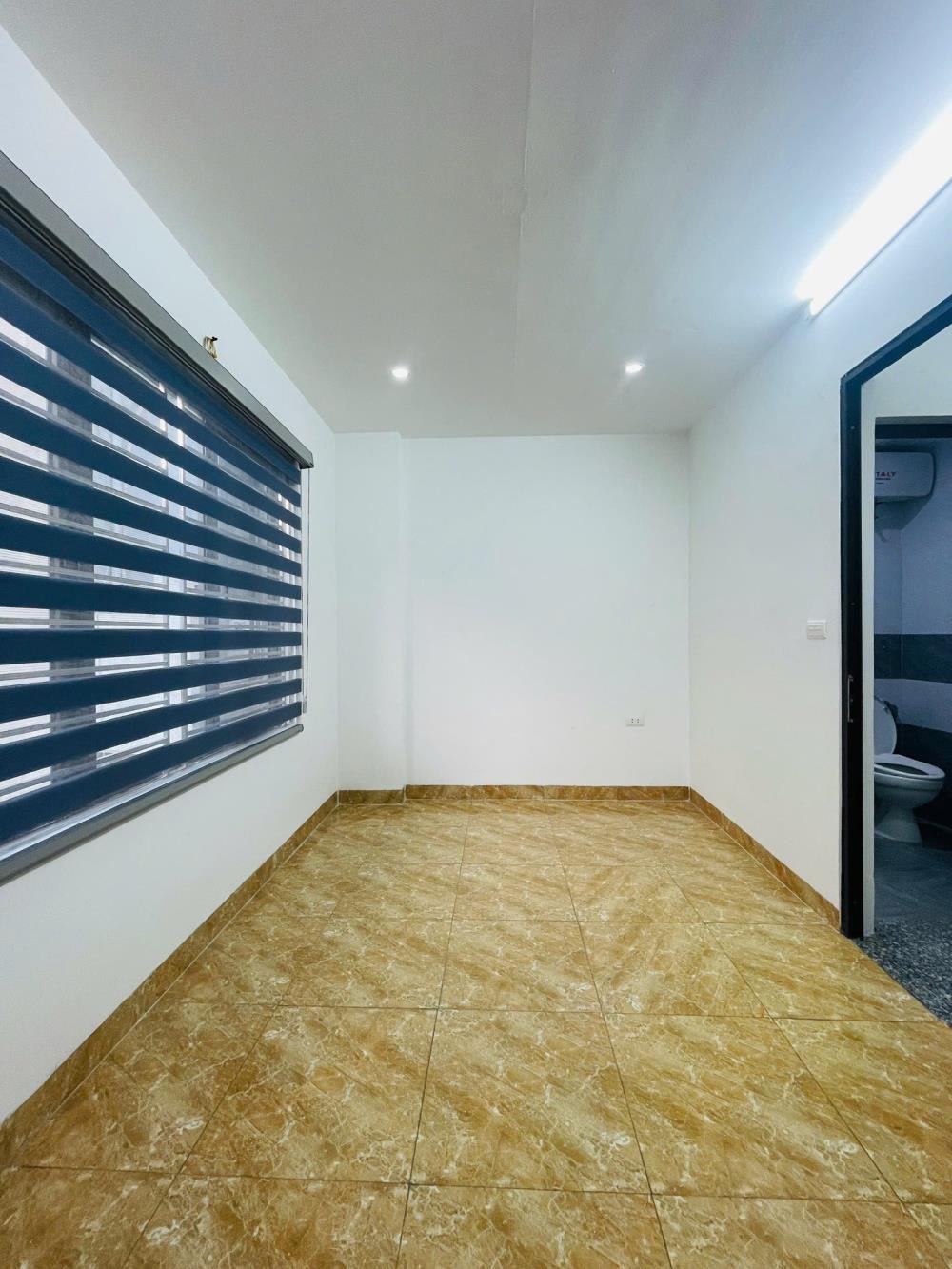 Bán Gấp Nhà Đông Thiên - Vĩnh Hưng: Nhà Mới, Vị Trí Đẹp, Giá 4.6 Tỷ