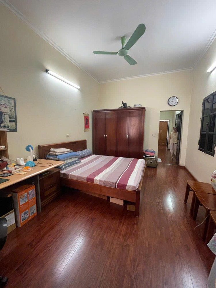 Bán nhà Khương Hạ - Ngõ đẹp nhà rộng 60m 4 tầng chỉ 20m ra phố