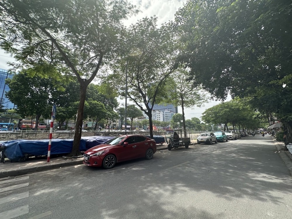NGUYỄN KHANG 51M CHỈ 7,9 TỶ NHÀ ĐẸP,FULL NỘI THẤT,GẦN BÃI GỦI XE,NGÕ THÔNG