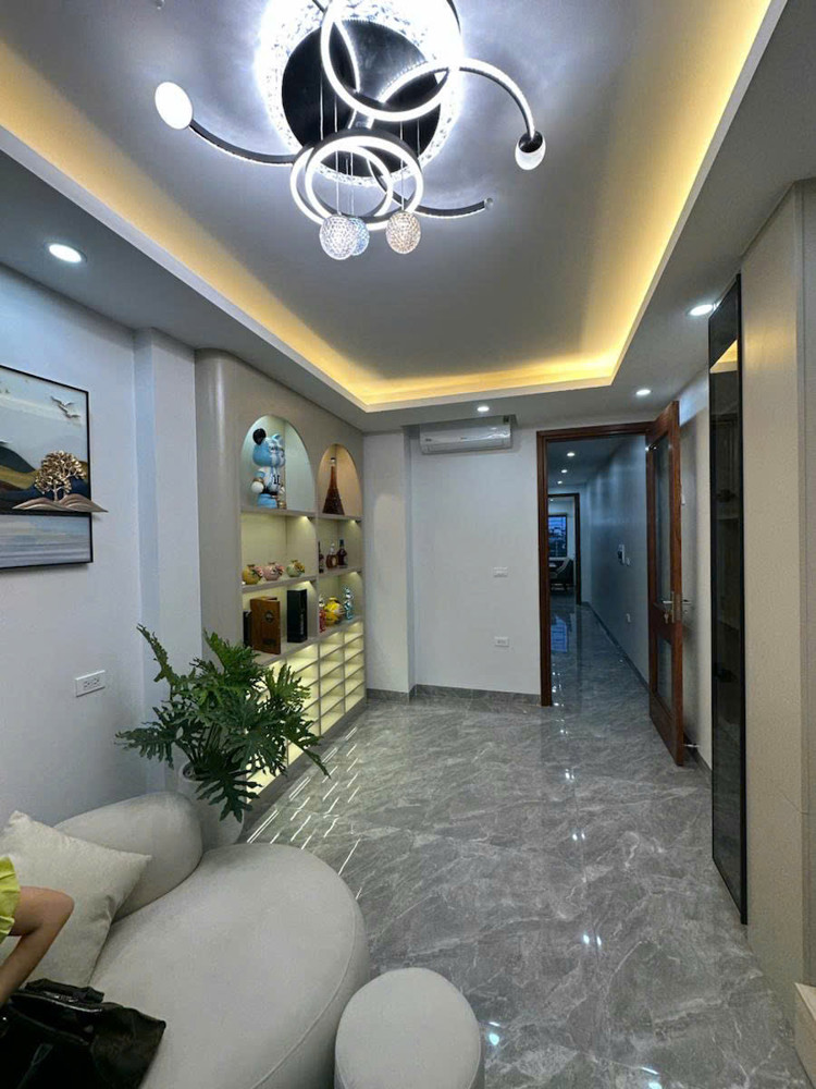Bán nhà Ngọc Thụy 51m 6 tầng thang máy ô tô qua hơn 16 tỷ