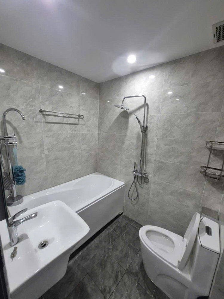 Bán nhà Ngọc Thụy 51m 6 tầng thang máy ô tô qua hơn 16 tỷ