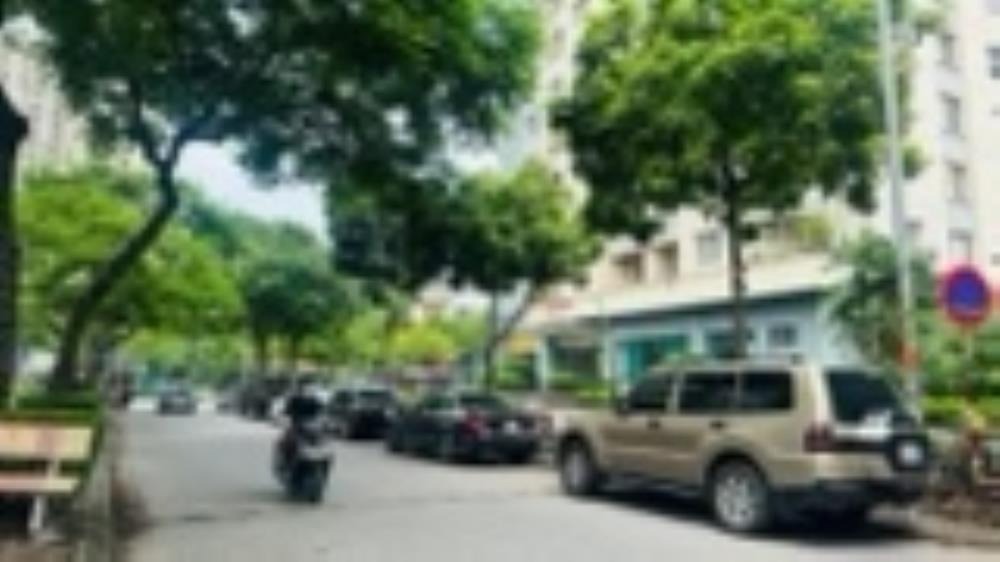Bán nhà mặt phố Trung Kính - Ô tô tải 5 tấn - Vỉa hè 2 bên - 14 tỷ