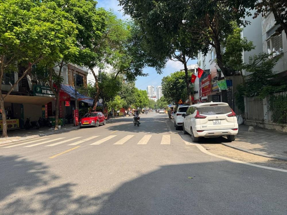 Bán đất phân lô hiếm có, ô tô tránh, mặt tiền 4.3m, giá tốt nhất