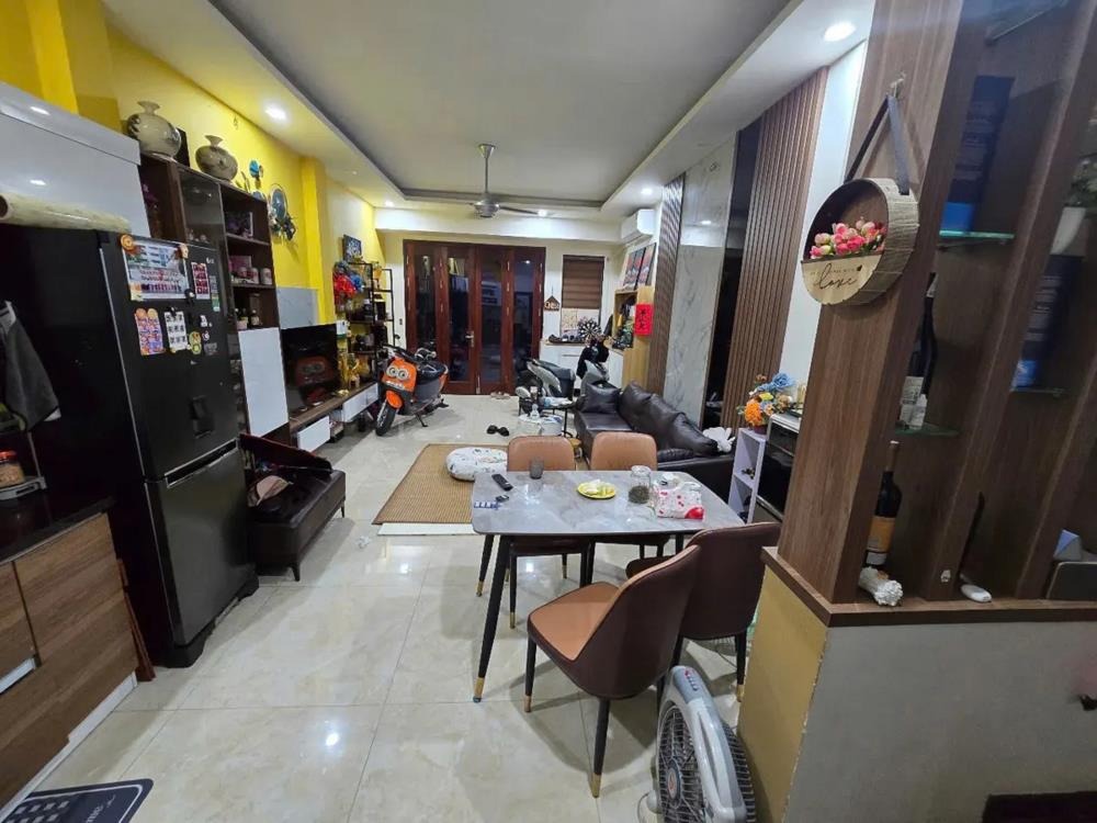 Bán nhà Cầu Giấy - 45m2, 5 tầng, Full Nội Thất - Ngõ Thông Thoáng