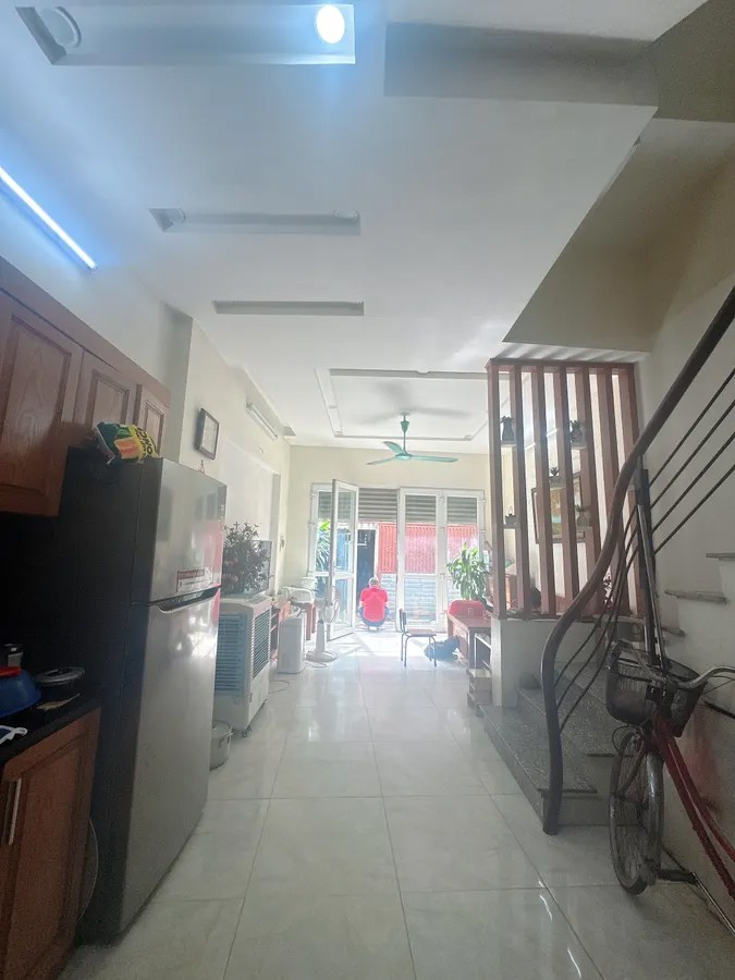 BÁN  NHÀ RIÊNG Ô TÔ ĐỖ CỬA Phố Thạch Cầu 40m2 X 4 tầng 7.3 tỷ Long Biên Hà Nội
