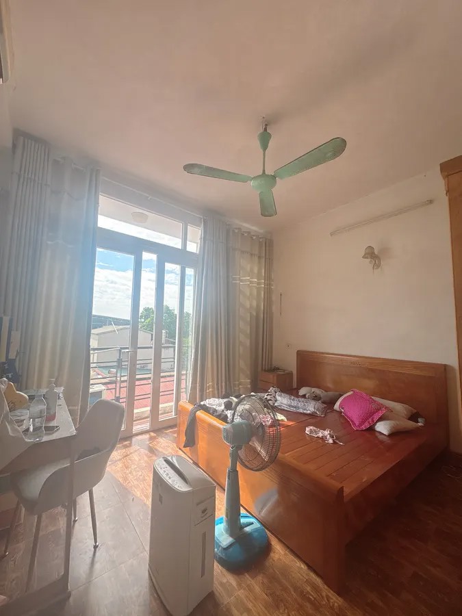BÁN  NHÀ RIÊNG Ô TÔ ĐỖ CỬA Phố Thạch Cầu 40m2 X 4 tầng 7.3 tỷ Long Biên Hà Nội