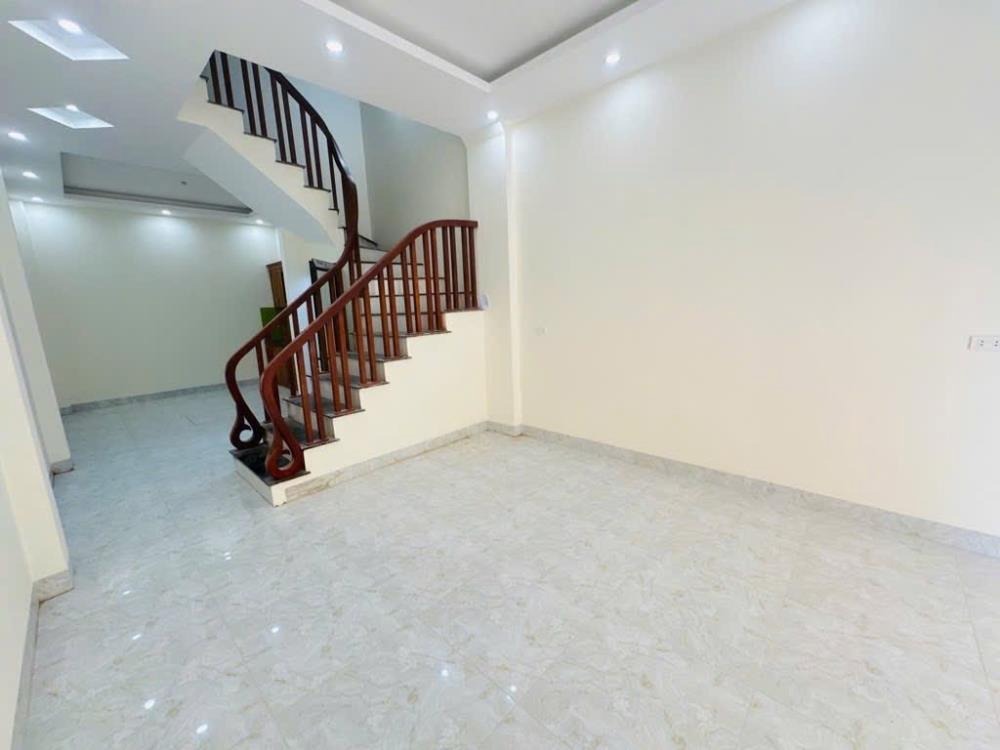 Bán nhà An Khánh 39m² x 5 Tầng, Ngõ Thông, Ô Tô Đỗ Gần, Giá 4.6 Tỷ