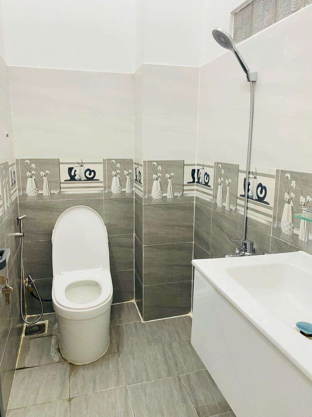 Bán nhà Bình Thạnh - Bùi Đình Túy - Hẻm Xe Hơi - 2 Tỷ 920 (TL)