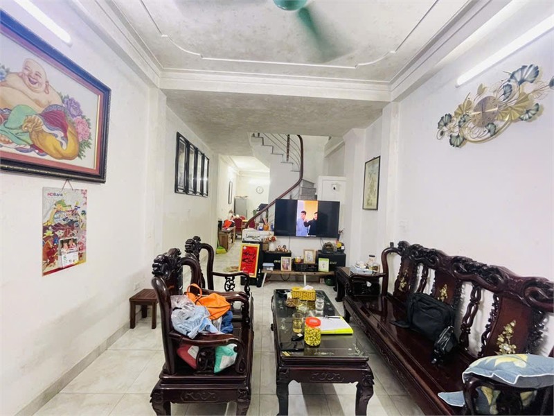 BÁN NHÀ TƯ ĐÌNH PHỐ TRẠM LONG BIÊN  – 46M² – 4 TẦNG – 8,2 TỶ – GẦN Ô TÔ, SỔ ĐỎ CHÍNH CHỦ