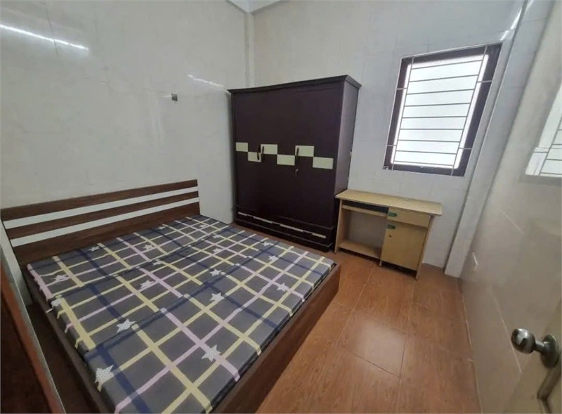 BÁN NHÀ TƯ ĐÌNH PHỐ TRẠM LONG BIÊN  – 46M² – 4 TẦNG – 8,2 TỶ – GẦN Ô TÔ, SỔ ĐỎ CHÍNH CHỦ