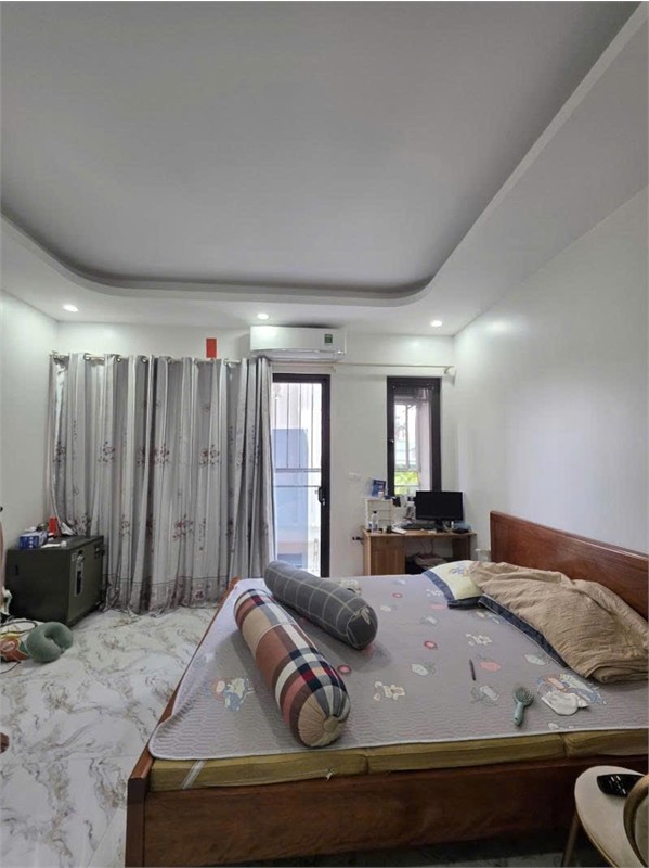 BÁN NHÀ TƯ ĐÌNH PHỐ TRẠM LONG BIÊN  – 46M² – 4 TẦNG – 8,2 TỶ – GẦN Ô TÔ, SỔ ĐỎ CHÍNH CHỦ