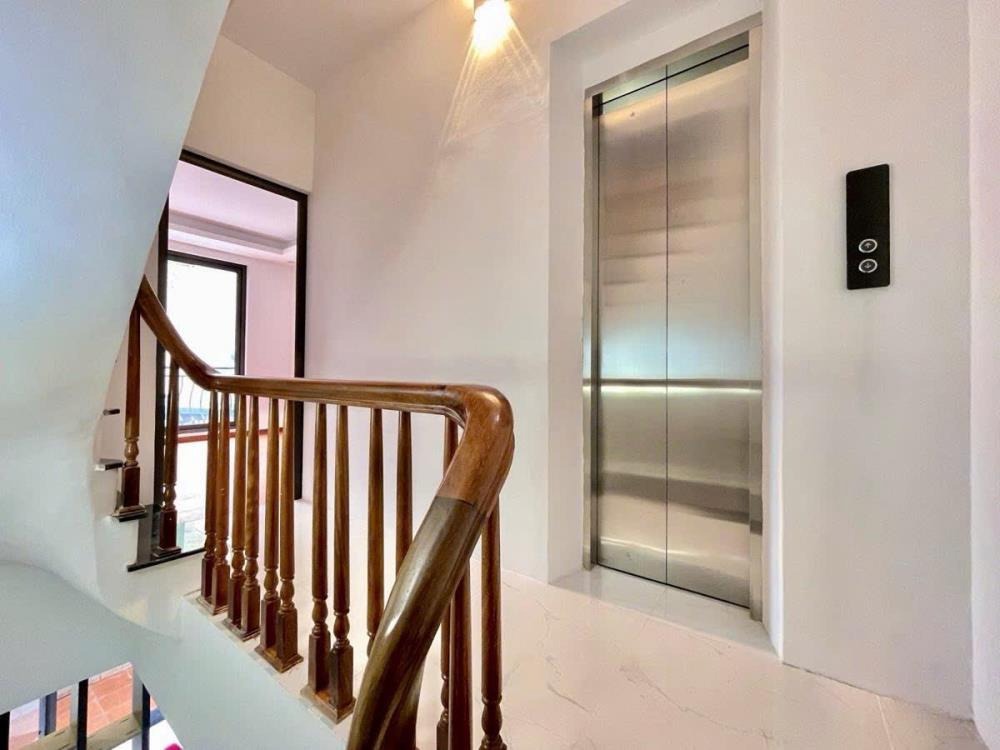 Bán nhà Kim Đồng, Giáp Bát: 40m2, 5 tầng, Ô tô đỗ cổng, Giá 8.9 tỷ
