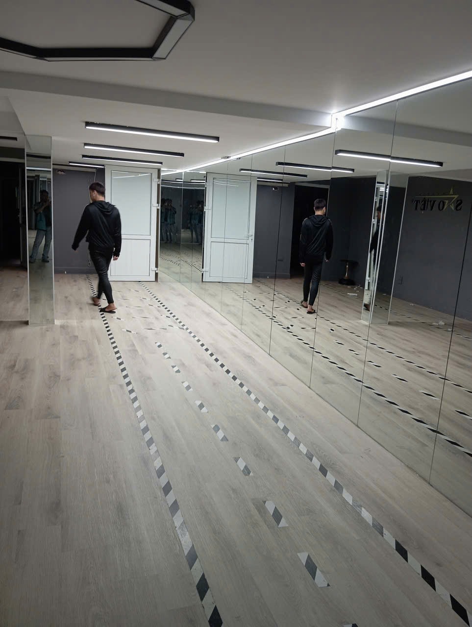 Cho Thuê Mặt Bằng 180m2 Nguyễn Văn Huyên - Cầu Giấy - Giá 45tr/Tháng