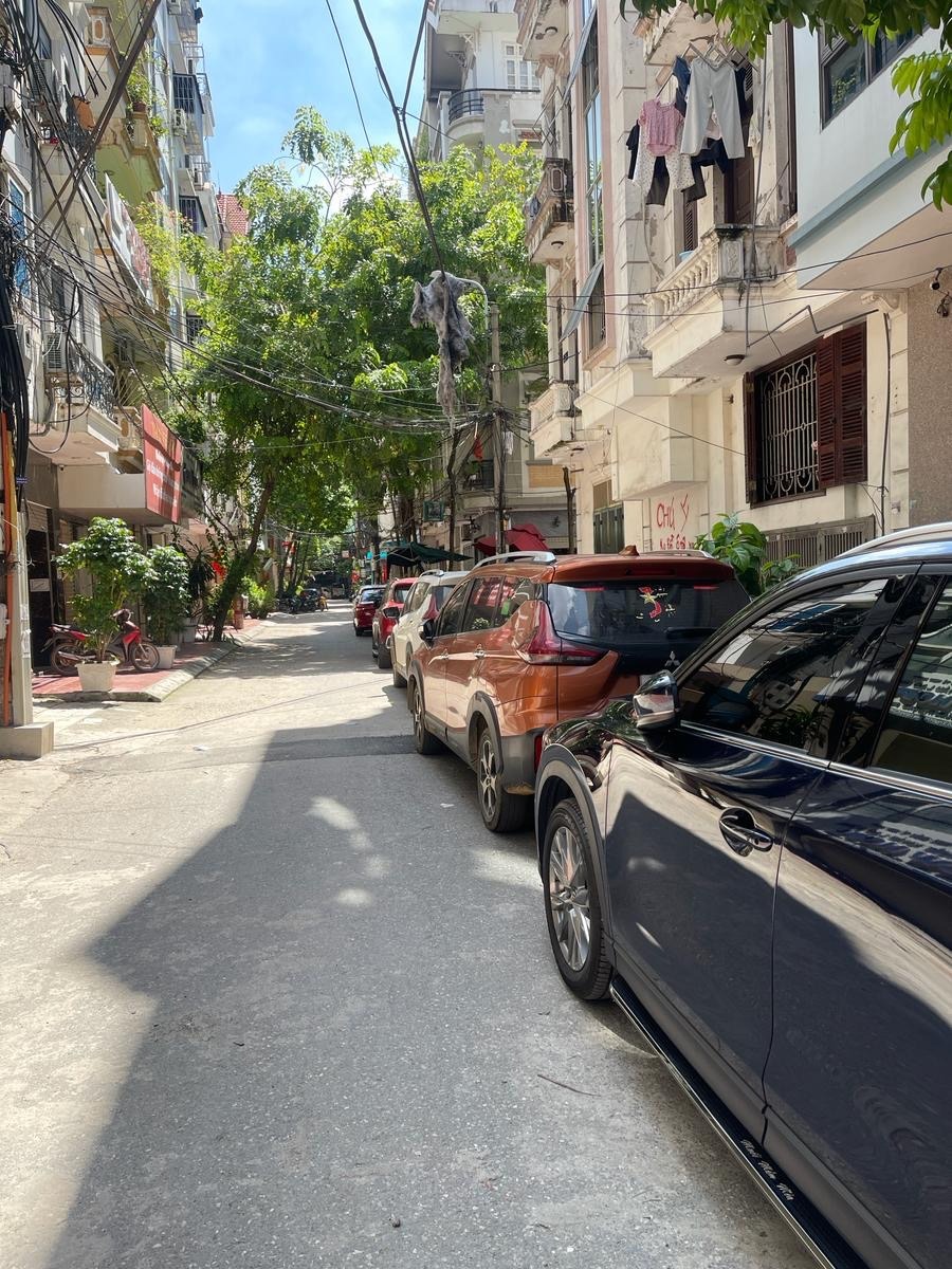 Nhà phố La Thành - 50m² - 5 tầng - Ô tô đỗ cửa - Giá 19 tỷ
