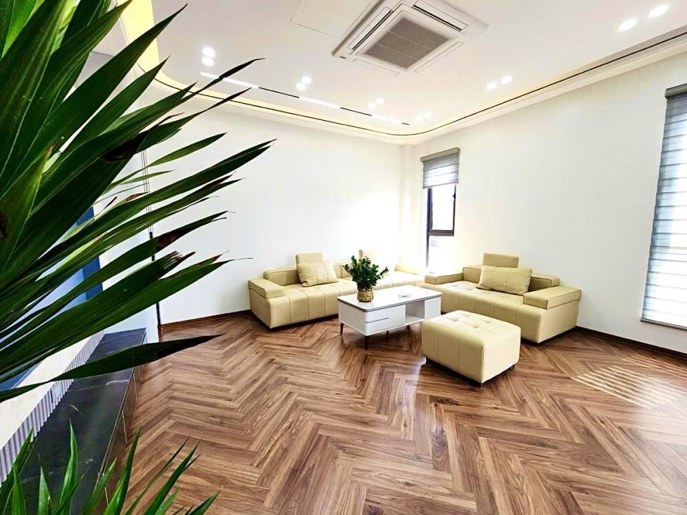 Nhà phố La Thành - 50m² - 5 tầng - Ô tô đỗ cửa - Giá 19 tỷ