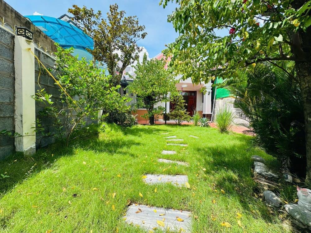 Nhà Vườn 256m2 HCM - Giá 2.5 Tỷ - Pháp Lý Sổ Hồng Riêng