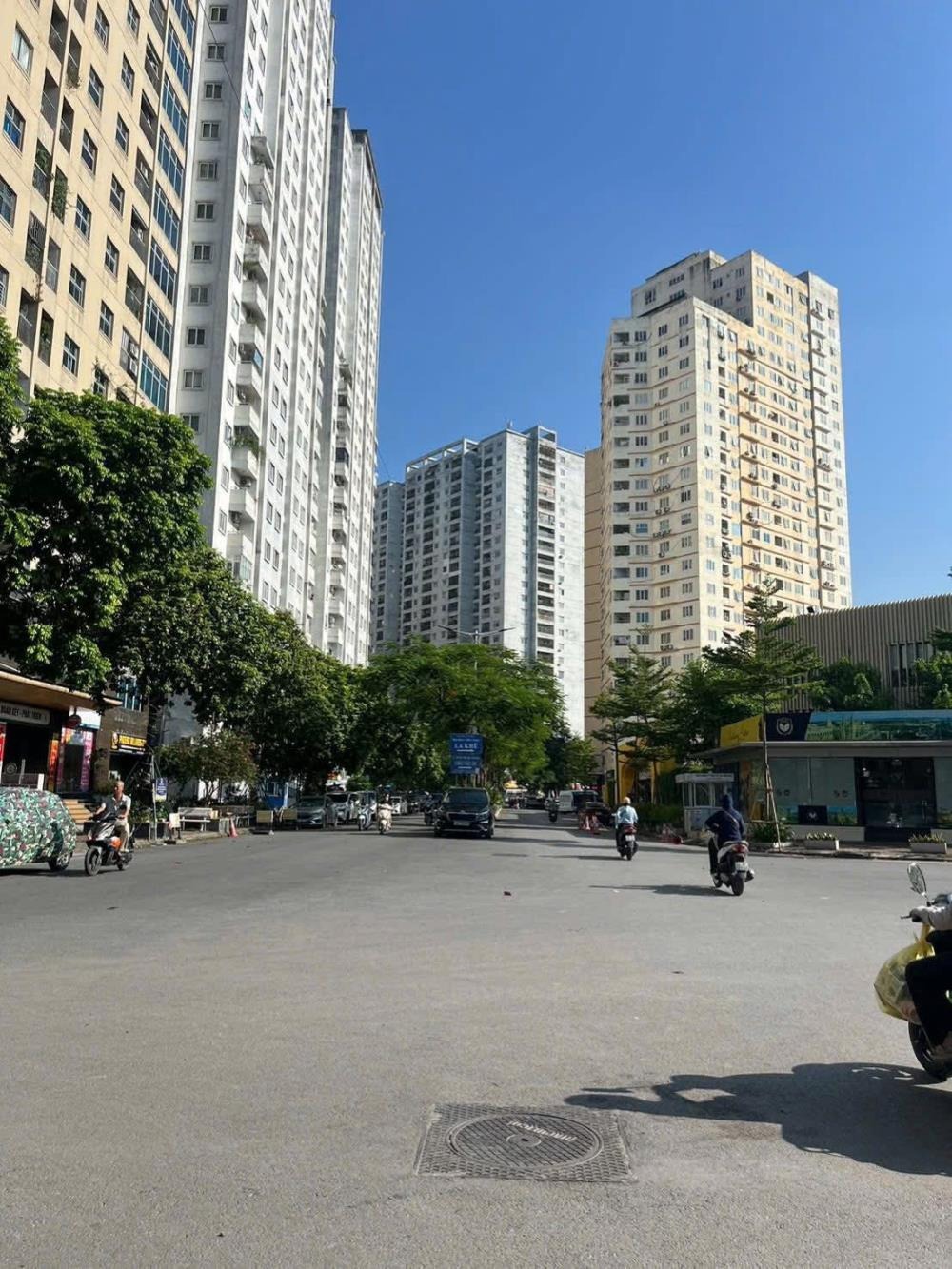 Bán nhà phân lô KĐT Văn Khê 50m2, 5 tầng, ô tô tránh, giá 14.8 tỷ
