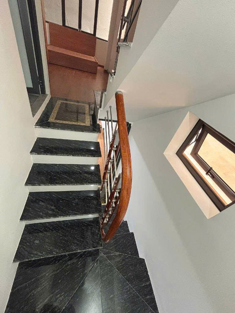 BÁN NHÀ ĐẸP 6 TẦNG - CĂN GÓC TRUNG TÂM BA ĐÌNH, HÀ NỘI – CHỈ 6 TỶ XX