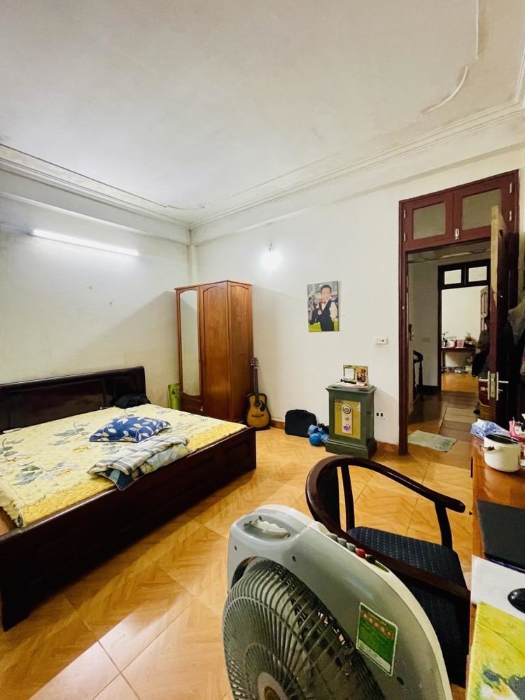 Siêu phẩm mặt phố Hoàng Quốc Việt, 57m2, mặt tiền 7.2m, vỉa hè rộng