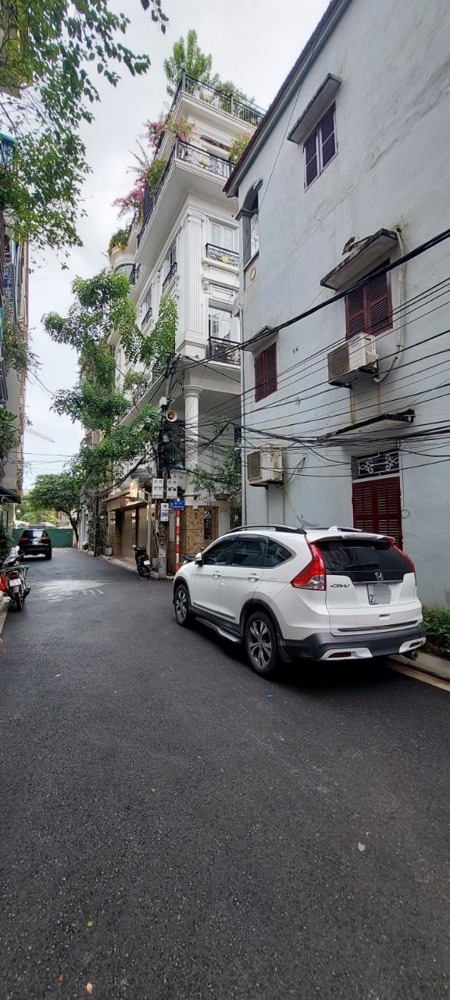  Nhà Mới 5 Tầng Sát Ga Nhổn – Có Gara Ô Tô