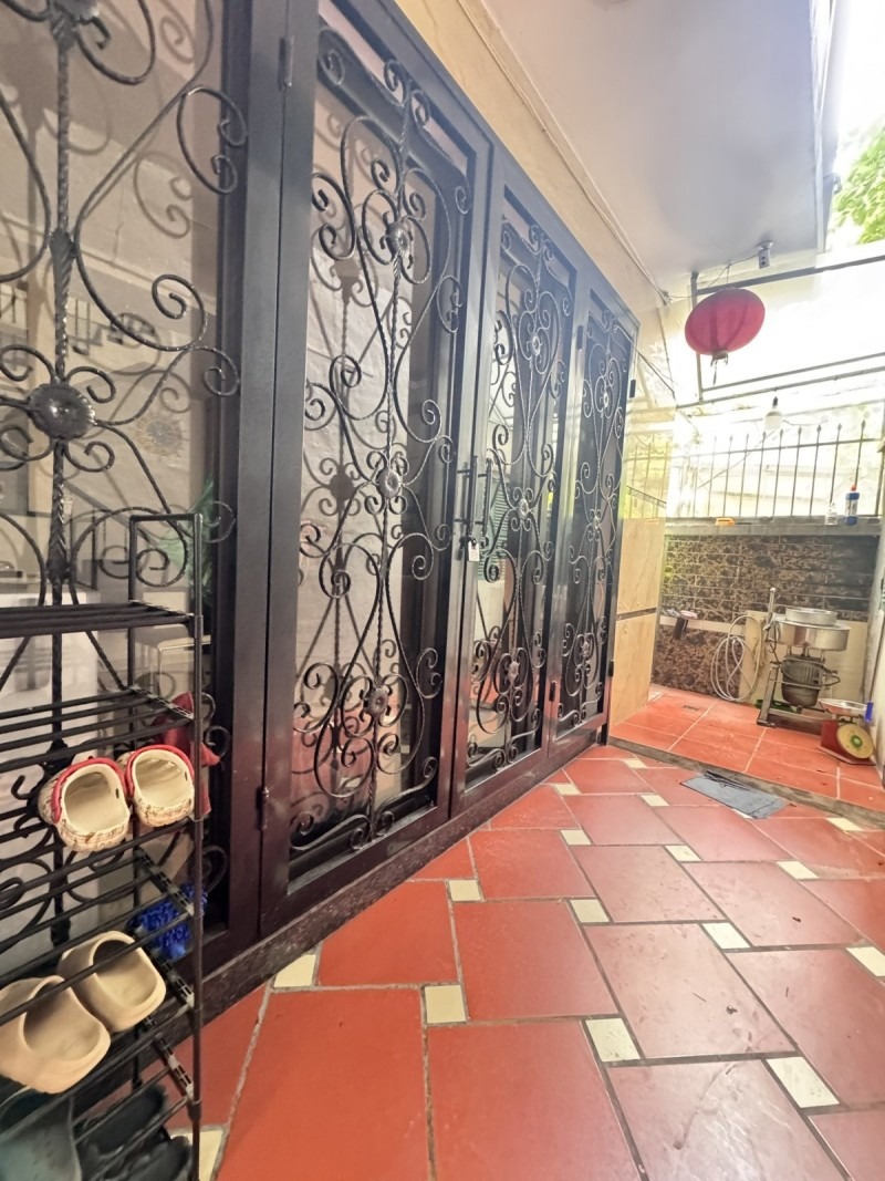 Bán nhà Nguyễn Văn Cừ, Ngọc Lâm - 5 Tầng, Oto Đỗ Cổng - 8 Tỷ Nhỉnh