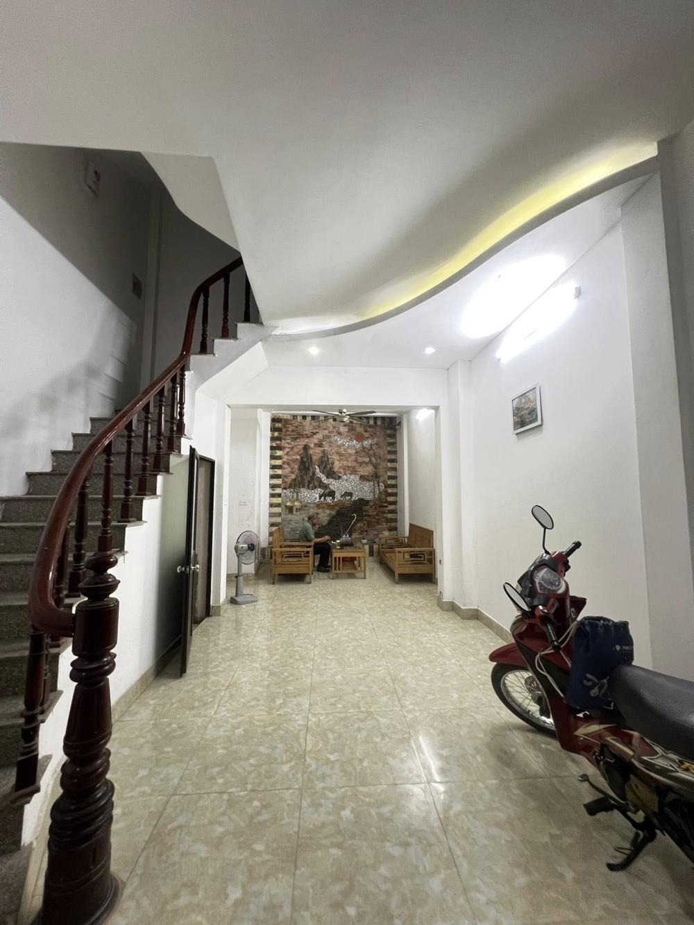 Bán Nhà Lạc Long Quân, Tây Hồ - 45m², 5 Tầng, Giá 8.3 Tỷ - Ngõ Nông, Dân Xây