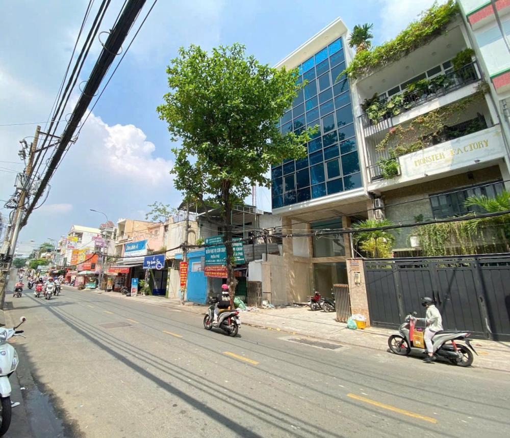 Bán Tòa Nhà Mặt Tiền Bùi Đình Túy, Bình Thạnh - 6.3x30m - CN: 165m2 - Lợi Nhuận Cao