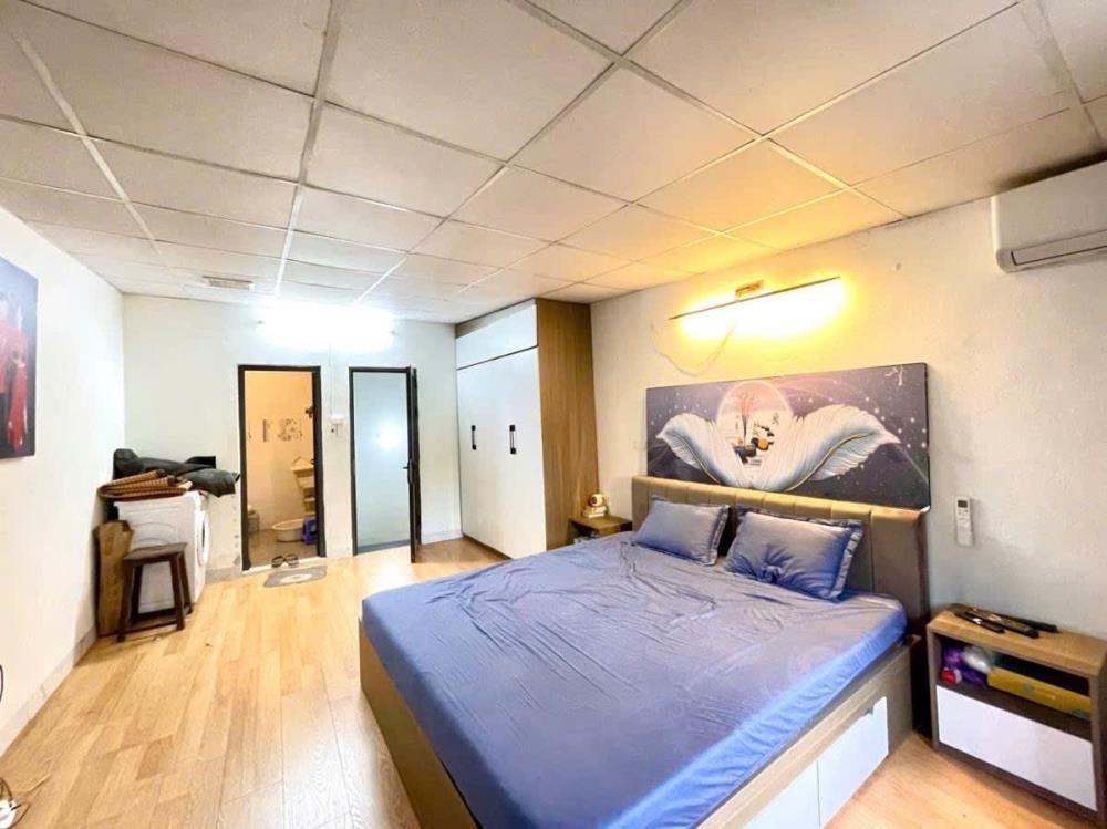 Nhà Mặt Phố Thái Thịnh 8 Tầng, Thang Máy, Vị Trí Đắc Địa - Giá 55 Tỷ