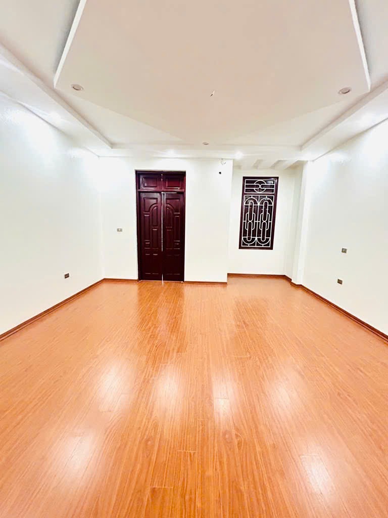 Bán Gấp Nhà Phạm Văn Đồng 68m², 5 Tầng, Mặt Tiền 6.6m, Giá 11.5 Tỷ