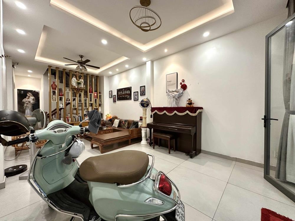 Nhà 4 Tầng Phú Nhuận - 12.6 Tỷ - Hẻm Oto 7 Chỗ - 4PN, 5WC