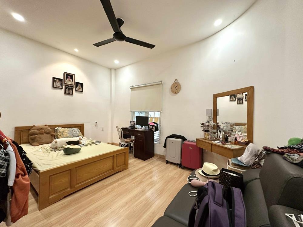 Nhà 4 Tầng Phú Nhuận - 12.6 Tỷ - Hẻm Oto 7 Chỗ - 4PN, 5WC