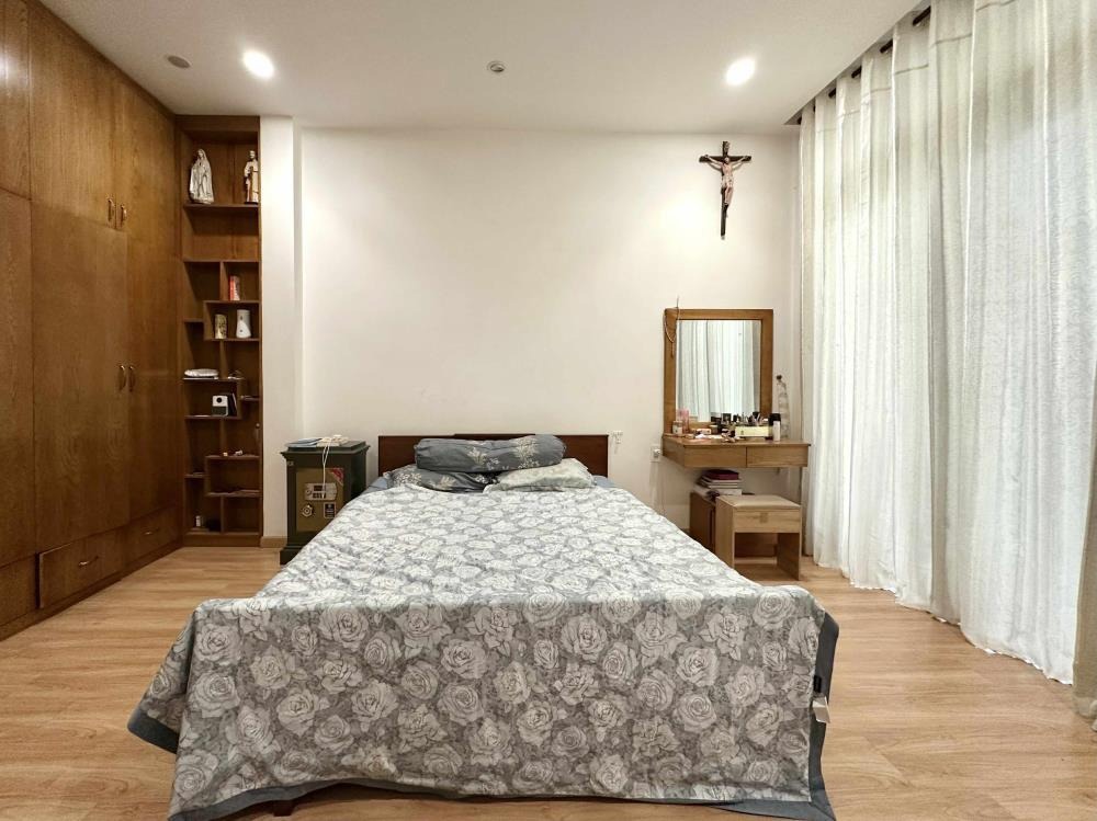 Nhà 4 Tầng Phú Nhuận - 12.6 Tỷ - Hẻm Oto 7 Chỗ - 4PN, 5WC