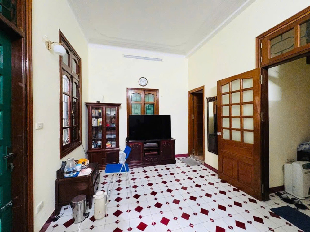 LÔ GÓC HOÀNG QUỐC VIỆT - Ô TÔ - VÀI BƯỚC RA MẶT PHỐ- 48m, 4 tầng, mt 7.1m., 23,5 tỷ