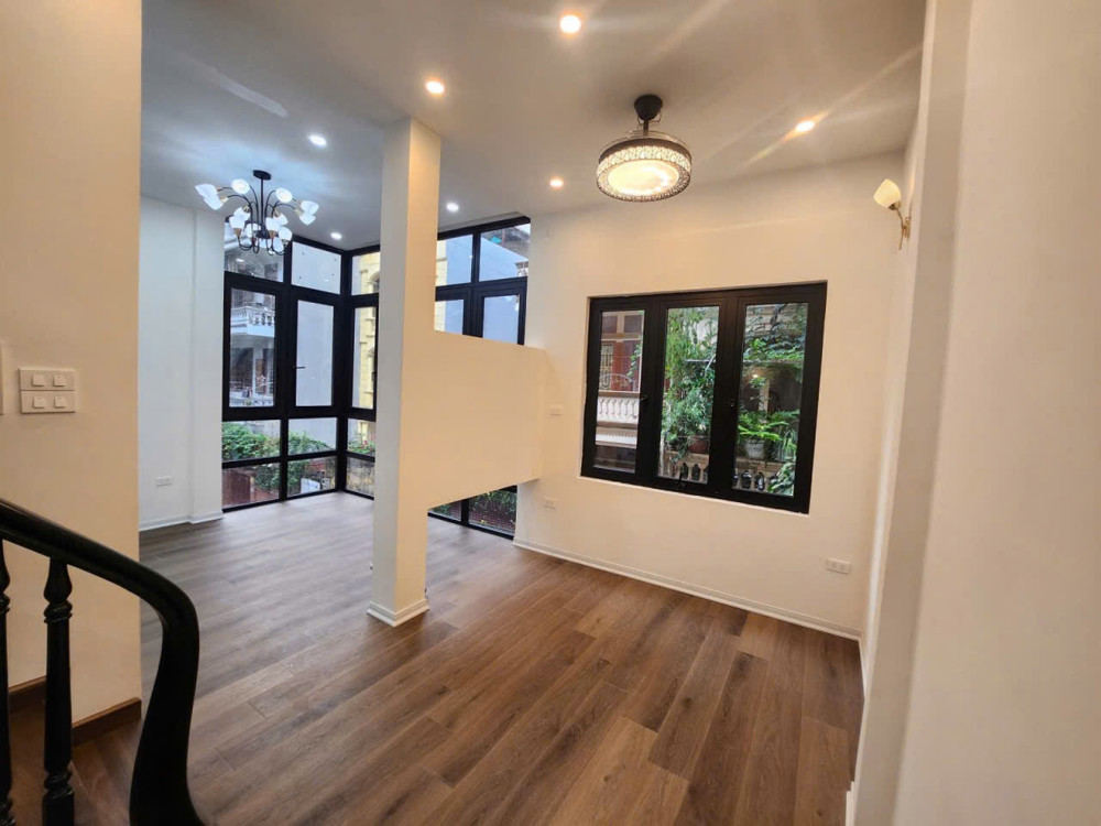 HIẾM QUÁ QUÁ HIẾM - PHÂN LÔ - OTO VÀO NHÀ - MẶT PHỐ QUẬN HAI BÀ - Yên Lạc 24/32 m, 4 T, mt 5.8m,