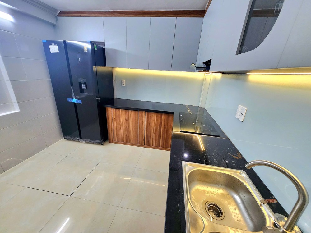 Nhà riêng Hoàng Đạo Thành, ngõ thông, ô tô tránh, 72m*3 tầng, MT 7m. Giá chào 15,2 tỷ