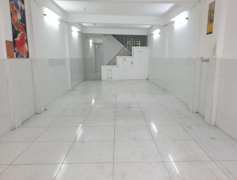 Nhà Mặt Tiền Quận 7 - Giá 12.5 Tỷ - Vị trí Đắc Địa, Kinh Doanh Tốt