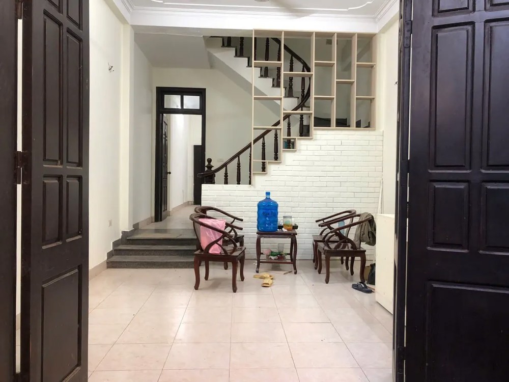 BÁN NHÀ MẶT NGÕ Ô TÔ ĐỖ CỬA Phố  Bắc Cầu 65m2  4 Tầng 7.5 tỷ Long Biên Hà Nội